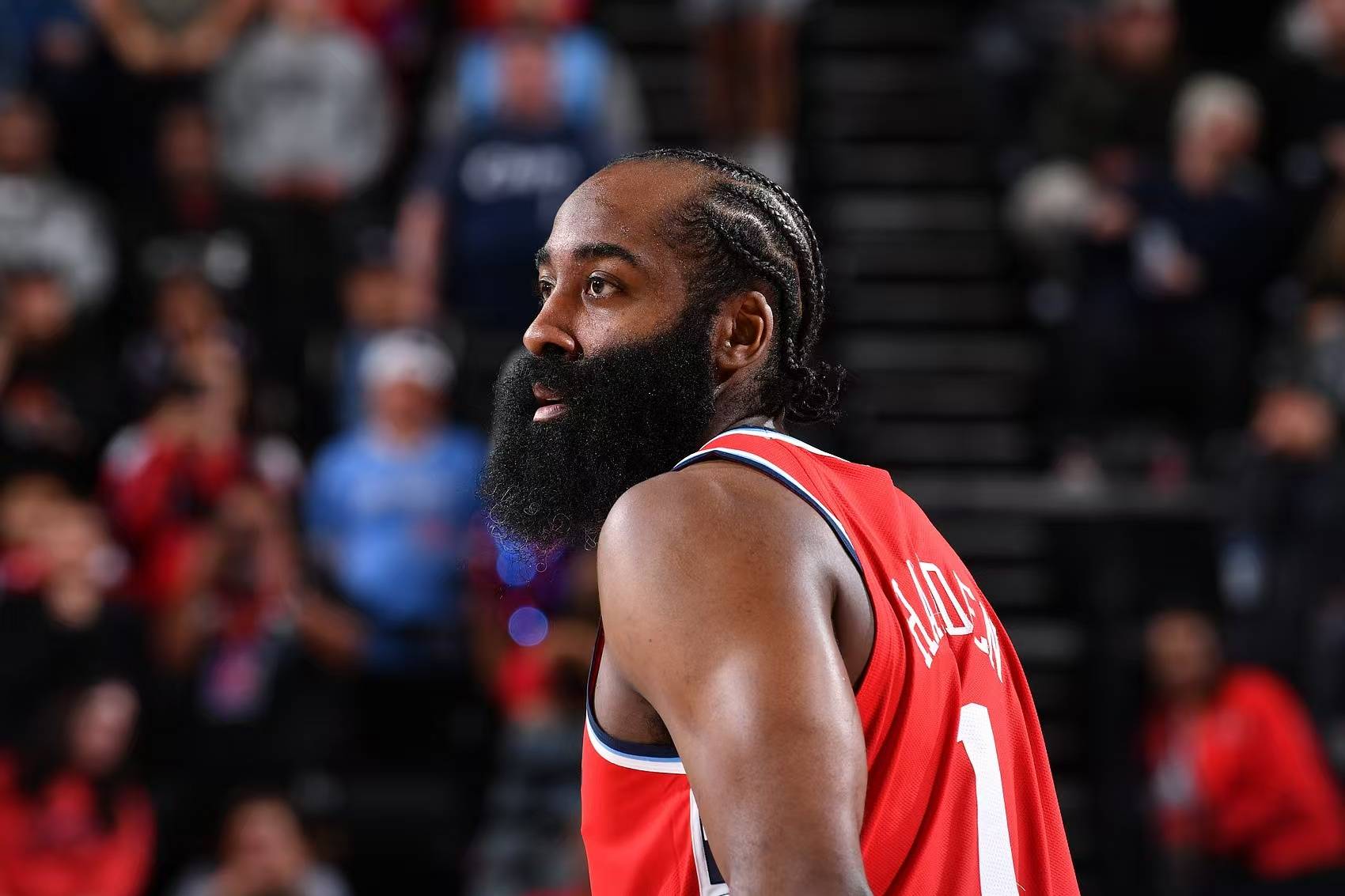 哈登重返赛场，败北首场状态出色，热火观众沸腾！