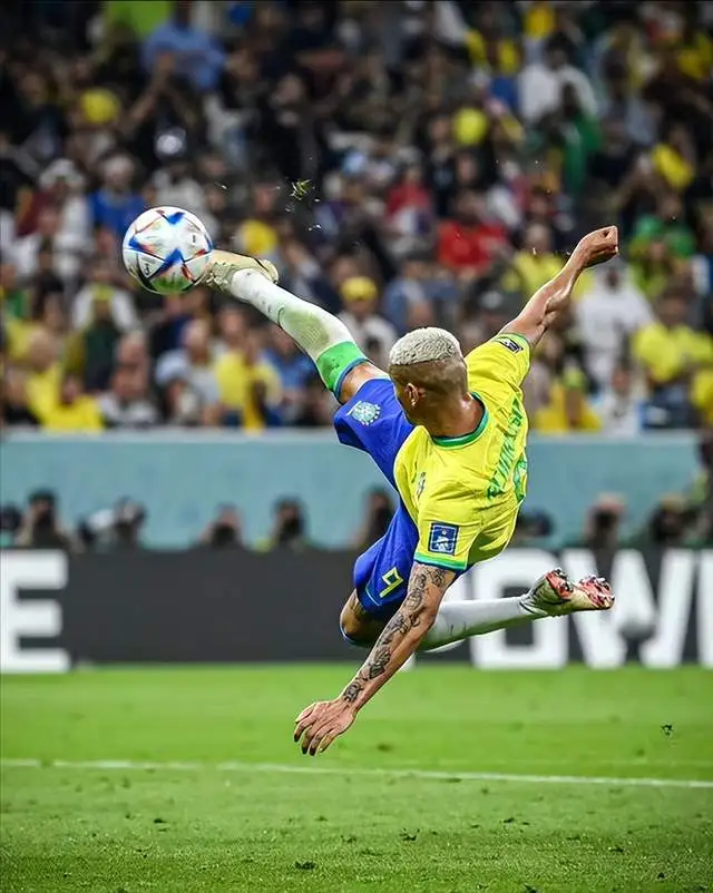 爱游戏-内马尔在塞尔维亚队比赛中反败为胜，持续失利引发热议！-爱游戏