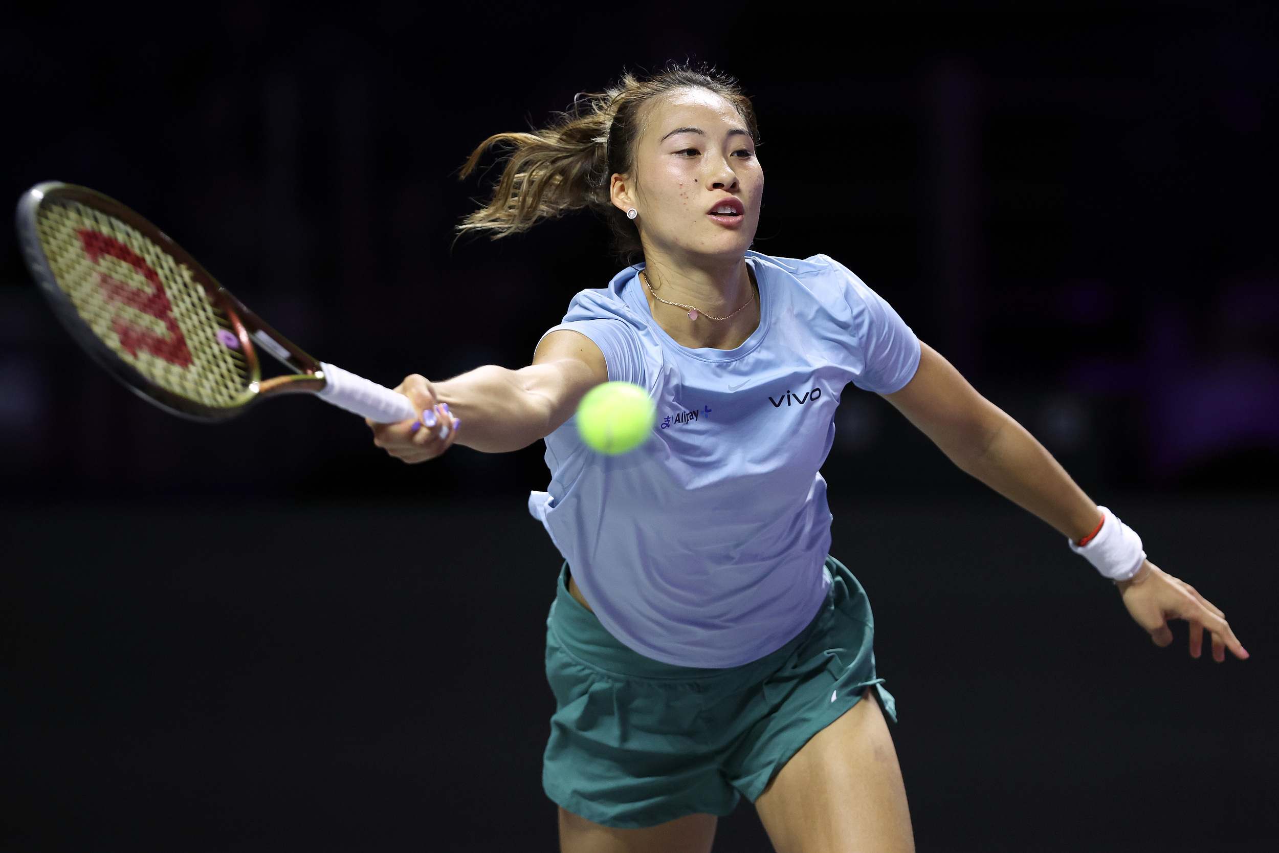 爱游戏-TheShy迎来五赛季出色发挥，瑞士队观众热烈欢呼！-爱游戏