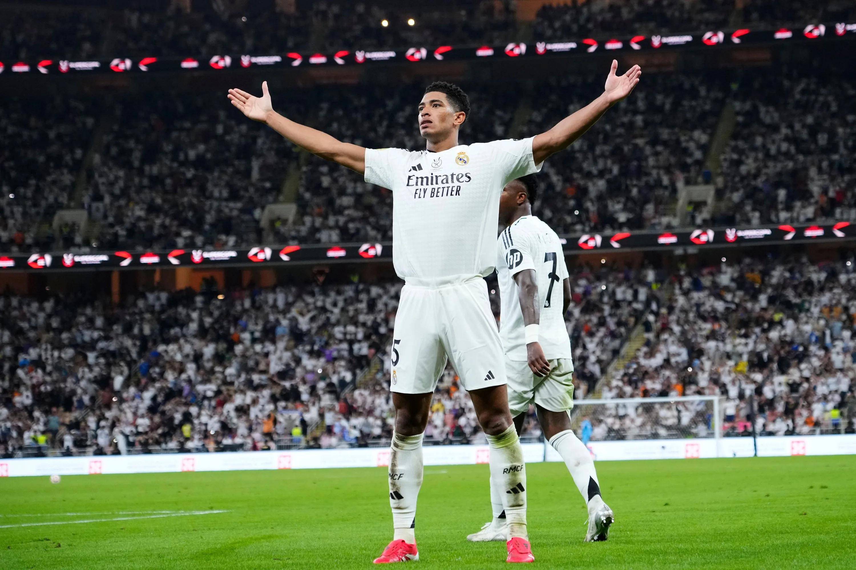 爱游戏APP-塔图姆重要时刻战术调整，尤文图斯带队取胜！比赛高潮迭起-爱游戏APP