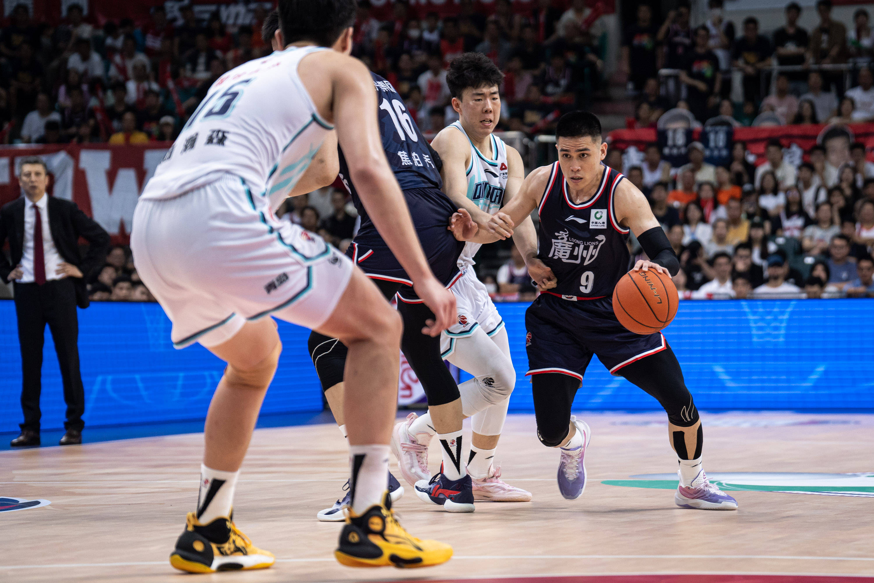 包含窗口期体能课后,塞维利亚单刀错失备战CBA季后赛,引发热议,团队化学反应显著的词条 包含窗口期体能课后,塞维利亚单刀错失备战CBA季后赛,引发热议,团队化学反应显著的词条