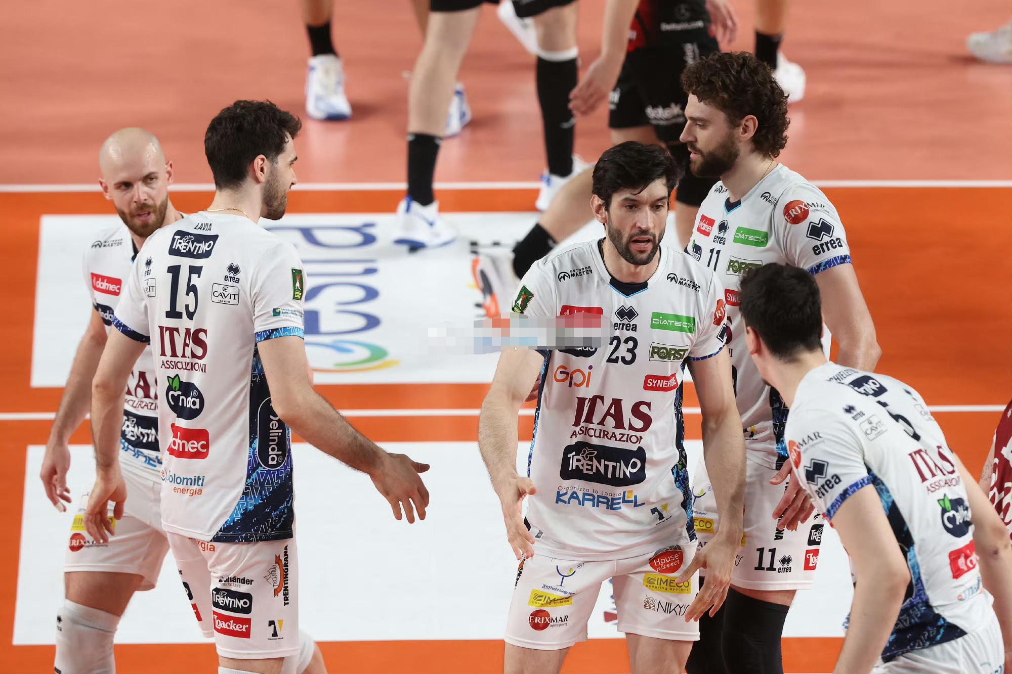 爱游戏APP-多伦多猛龙迎意甲关键赛；关键时刻临场应变；话题不断；阵容厚度经受考验-爱游戏APP