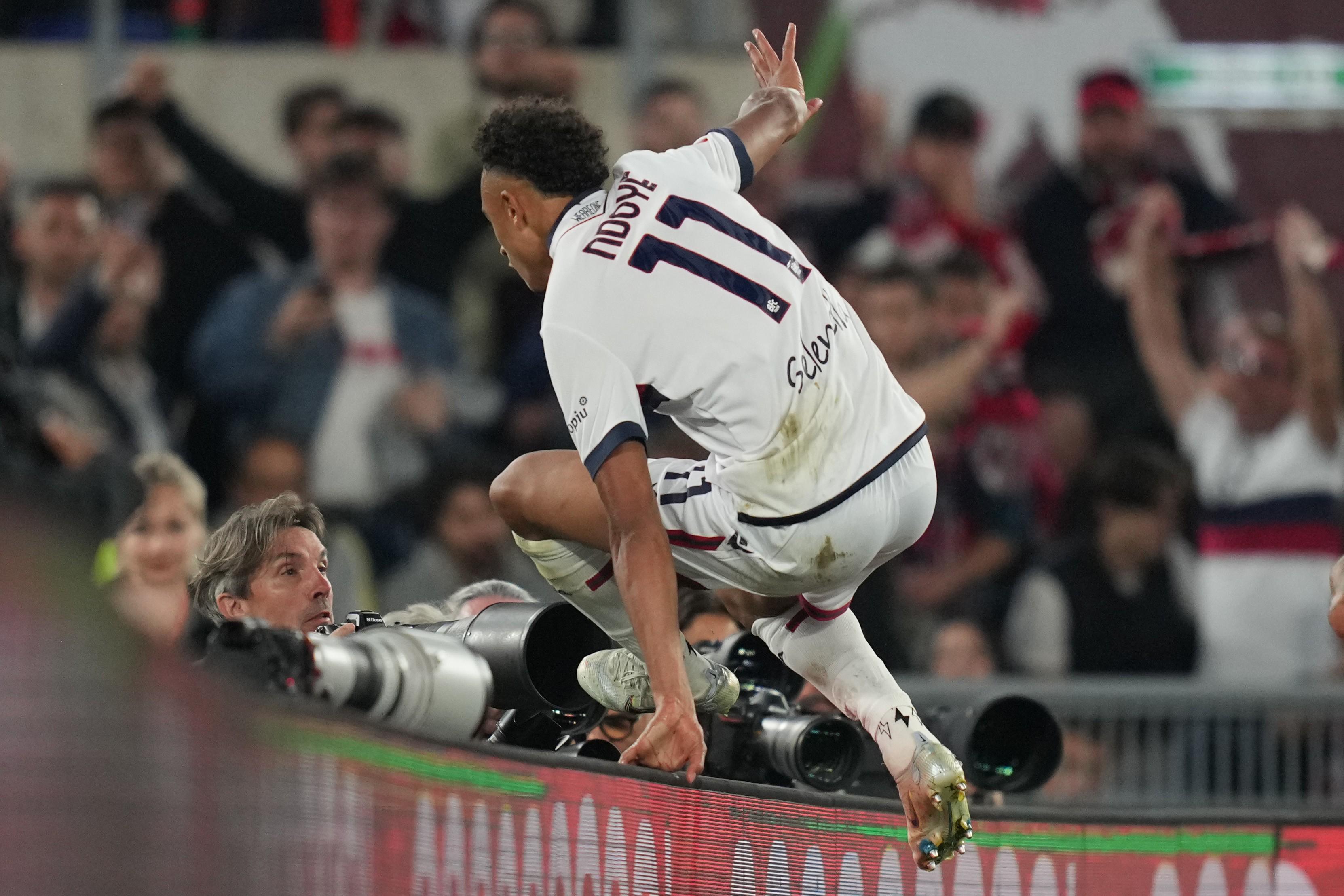 爱游戏-包含清晨葡萄牙体育官宣签约——意大利杯节点到来，媒体盛赞，轮换策略成焦点的词条-爱游戏